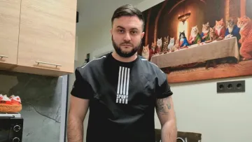 «Служу українському народові»: блогер Беспалов долучився до ЗСУ