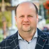 Бронюк міг увійти до команди Зеленського: фронтмен гурту ТІК розповів, чому не пішов у політику у 2019 році
