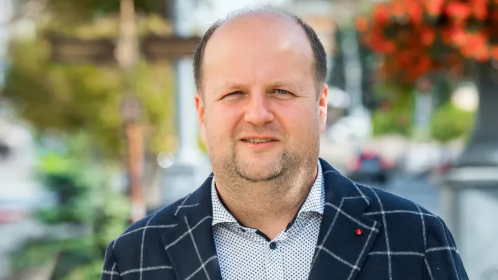 «Давно хотіла цим займатися»: Віктор Бронюк розповів, ким працює його дружина