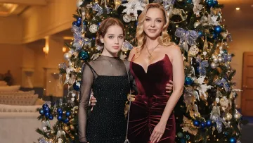 «Поля в своій сукні ну дуже доросла»: Даша Трегубова зустріла Новий рік в Карпатах разом із донькою