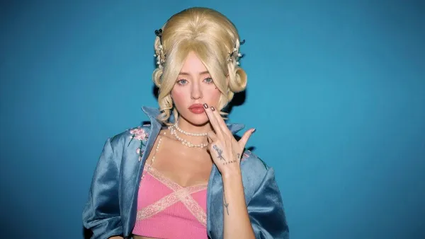 Надя Дорофєєва поділилася ідеєю взуття до весняних луків: що порадила зіркова співачка