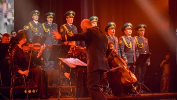 Оркестр у погонах, Alena Omargalieva та гурт «Антитіла»: у столиці відбувся концерт «Музика свободи» до Дня прикордонника 