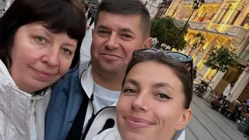 Бех-Романчук здивувала кумедним відео, де її батько ходить на підборах: шанувальники відреагували