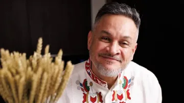 Масляна близько: Ектор Хіменес-Браво показав ідеальний рецепт млинців