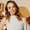 Бездоганний смак: зірка телесеріалу «Емілі в Парижі» приміряла сукню українського бренду