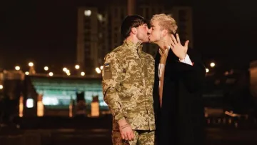 Melovin нарвався на хейт через заручини з військовим: співаку обіцяють бойкотувати концерт – що пишуть