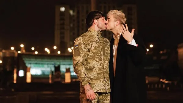 Melovin нарвався на хейт через заручини з військовим: співаку обіцяють бойкотувати концерт – що пишуть