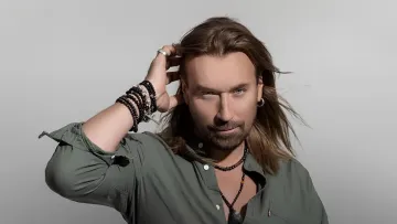 «У вас немає правди про мене»: Олег Винник жорстко звернувся до журналістів на Великдень