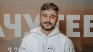 «Потихеньку повертаюсь в професію»: Андрій Федінчик розповів про зйомки у фільмі «Бачу тебе» та інші проєкти