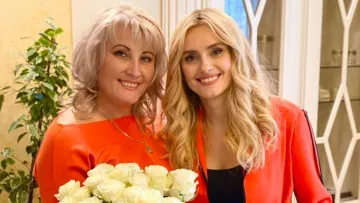 Мама Ірина Федишин прийшла на концерт доньки: зворушливе фото двох блондинок