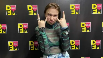 Скандал на кордоні США: ексведучу «Орла і Решки» депортували через вміст валізи й телефону