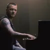 «Дуже хочу, щоб ви це побачили»: Женя Галич з гурту O.Torvald випустив відеокліп на сольну пісню «Погляд»