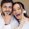 «Як все наше життя»: блогерка Глостер показала по кумедному невдалі кадри зі свого весілля