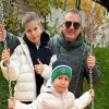 «Одна гойдалка на трьох!»: Юрій Горбунов показав, чим займається восени із синами