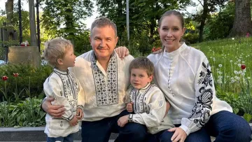 «Дорога моя Катруся!»: Юрій Горбунов разом із синами зворушливо привітав Катерину Осадчу з 42-річчям