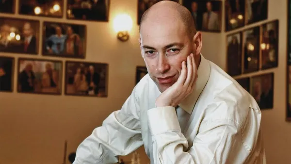 Один «збожеволів», інший став «топ-корупціонером»: Гордон показав давнє фото з відомими українцями 