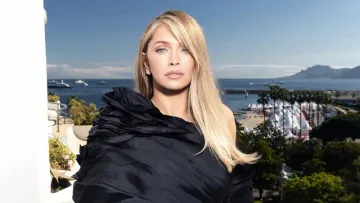 Віра Брежнєва заговорила про складний період у житті на англійській мові: співачка зізналася, що їй допомогло 