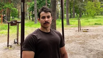«Я не маю потреб, але…»: син знаменитого ведучого Грубича, який втратив руку на війні, зробив важливу заяву