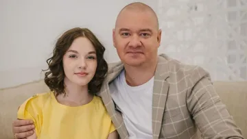 Донька Євгена Кошового потішила архівним фото коміка: таким зірку «Кварталу 95‎» ви ще не бачили