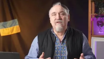 «Вродило!»: відомий український письменник похизувався, що забрав з родбудинку онуків