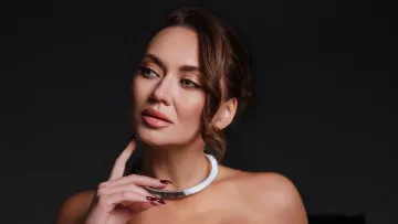 «Last Christmas» і міні-спідниця: Саліванчук показала яскраве передноворічне відео та поділилась традиціями