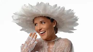 «Відчулася потреба у початку весни»: Наталка Денисенко здивувала стильним образом у капелюсі