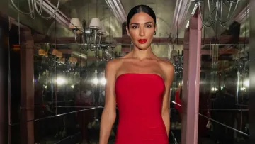 «Цю ілюзію зруйновано»: Санта Дімопулос поки не планує покидати Дубай, однак запаслася їжею та водою (відео)