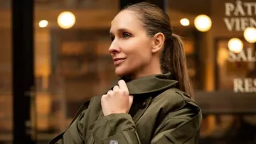 За майже 64 000 грн: Катерина Осадча підкорила Каннський кінофестиваль у розкішній сукні українського бренду