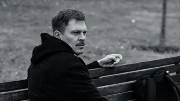 «Ще й строк шили»: відомий український актор здивував зізнанням про кримінальне минуле та проблеми з законом