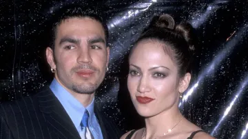 «Не перекладай відповідальність»: ексчоловік Дженніфер Лопес звинуватив її у зраді — деталі