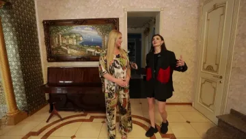Купа портретів, хамам і спальня з джакузі: Камалія вразила своїм будинком за 15 мільйонів доларів – відео