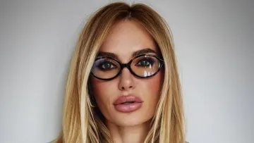 Слава Камінська показала давнє фото, на якому її не впізнати: ось як зірка виглядала до пластичних операцій