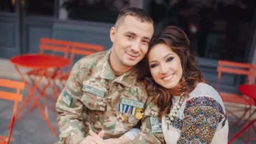 «Сама валилася з ніг»: Наталка Карпа розповіла про кризу в стосунках з чоловіком після народження доньки