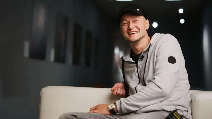 «Це мої діти, чого я їх буду…»: Хливнюк пояснив, як ставиться до своїх російськомовних хітів