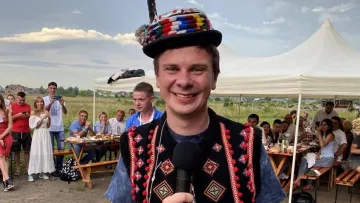 Дмитро Комаров здивував змінами після розлучення: на цьому фото ведучого важко впізнати