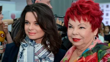 «Там холодно і люди не привітні»: мати Наташі Корольової не хоче повертатися до Росії