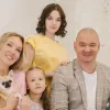  Євген Кошовий розкрив освітні плани доньок: чи пов’яжуть вони своє майбутнє з Україною