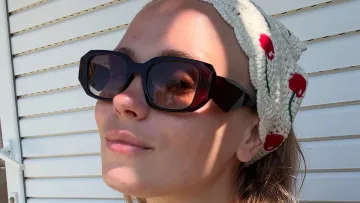 «Та це ж ви!»: Анна Кошмал розповіла, як її впізнають у Греції та сказала, коли відмовляє шанувальникам у фото