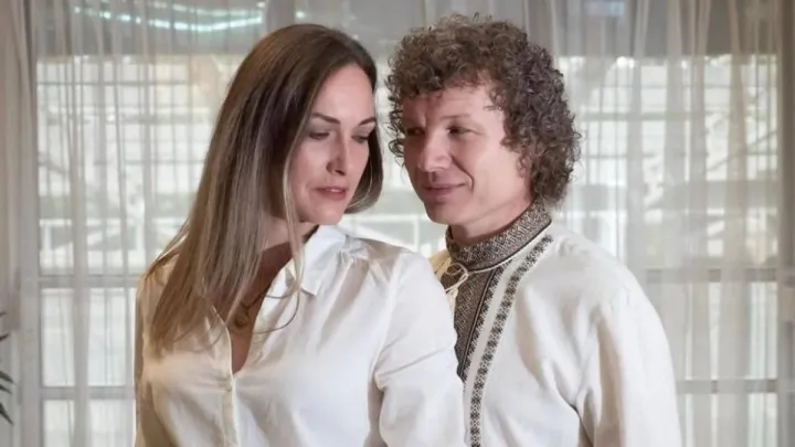 Розлучення в шоубізнесі: відомий український співак розійшовся з дружиною, з якою 18 років прожив у шлюбі