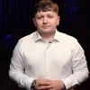 Падав на підлогу і збирав штукатурку: Лебіга розповів про атаку БПЛА поруч з його будинком та «борг русаків»
