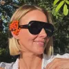 Від інтерв'ю з політиками до торгівлі булочками: як відома українська телеведуча починала життя з нуля в еміграції