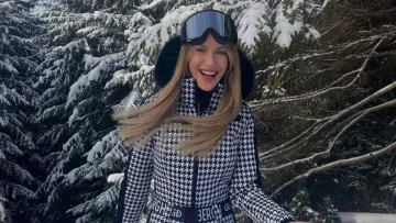 Осідлала снігохід: Нікітюк показала, як «наздоганяє втрачене» з нареченим у Карпатах