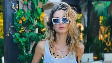 «Головне - продовжувати свій шлях»: Лобода заспівала пісню з нового мініальбому у стильному образі