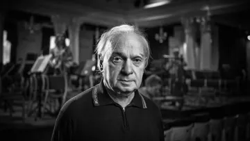 «Світ втратив геніального музиканта»: пішов з життя видатний український диригент Роман Кофман