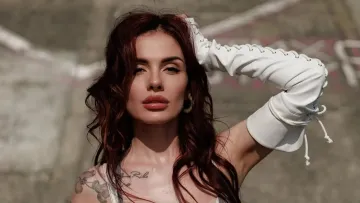 «Вже зовсім скоро»: Mamarika ошелешила фанатів пристрасним танцем і натякнула на майбутній реліз