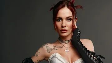 «Скоро тьотьою буде називати»: Mamarika відверто розповіла про нестачу часу із сином