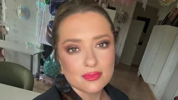 «Мінімум одягу – максимум емоцій»: Могилевська спокусливо попрощалася з літом 