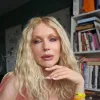 «Це все перуки»: травесті-діва Монро незворотно втратила волосся