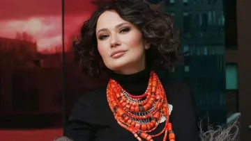 Олена Мозгова показала, як виглядає її донька: ось куди продюсерка вивезла дитину з України