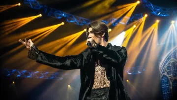 «Я переселенець»: фіналіст нацвідбору Євробачення-2026 Mr. Vel про дитинство на Луганщині та переїзд до Києва